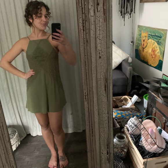 XHILARATION OLIVE GREEN HALTER DRESS - Picture 5 of 6